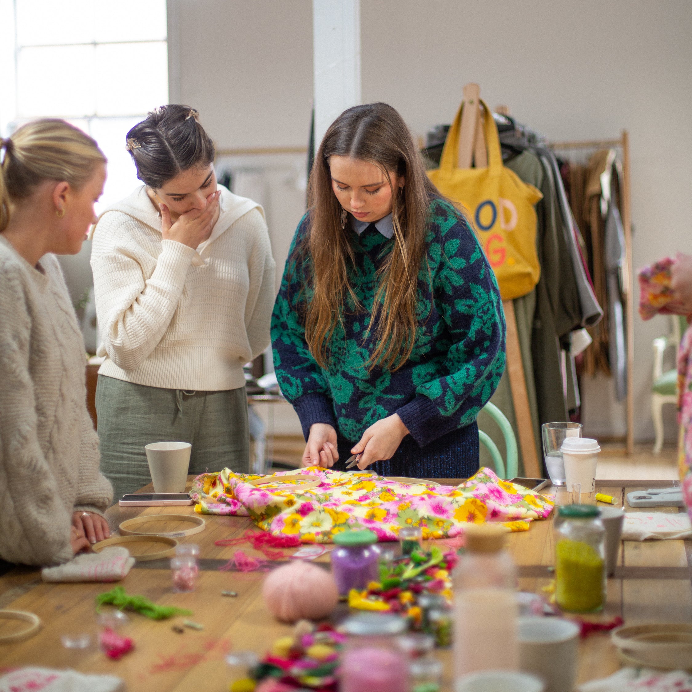 Introduction to Bead Embroidery with Bella MacIsaac | 15 Dec