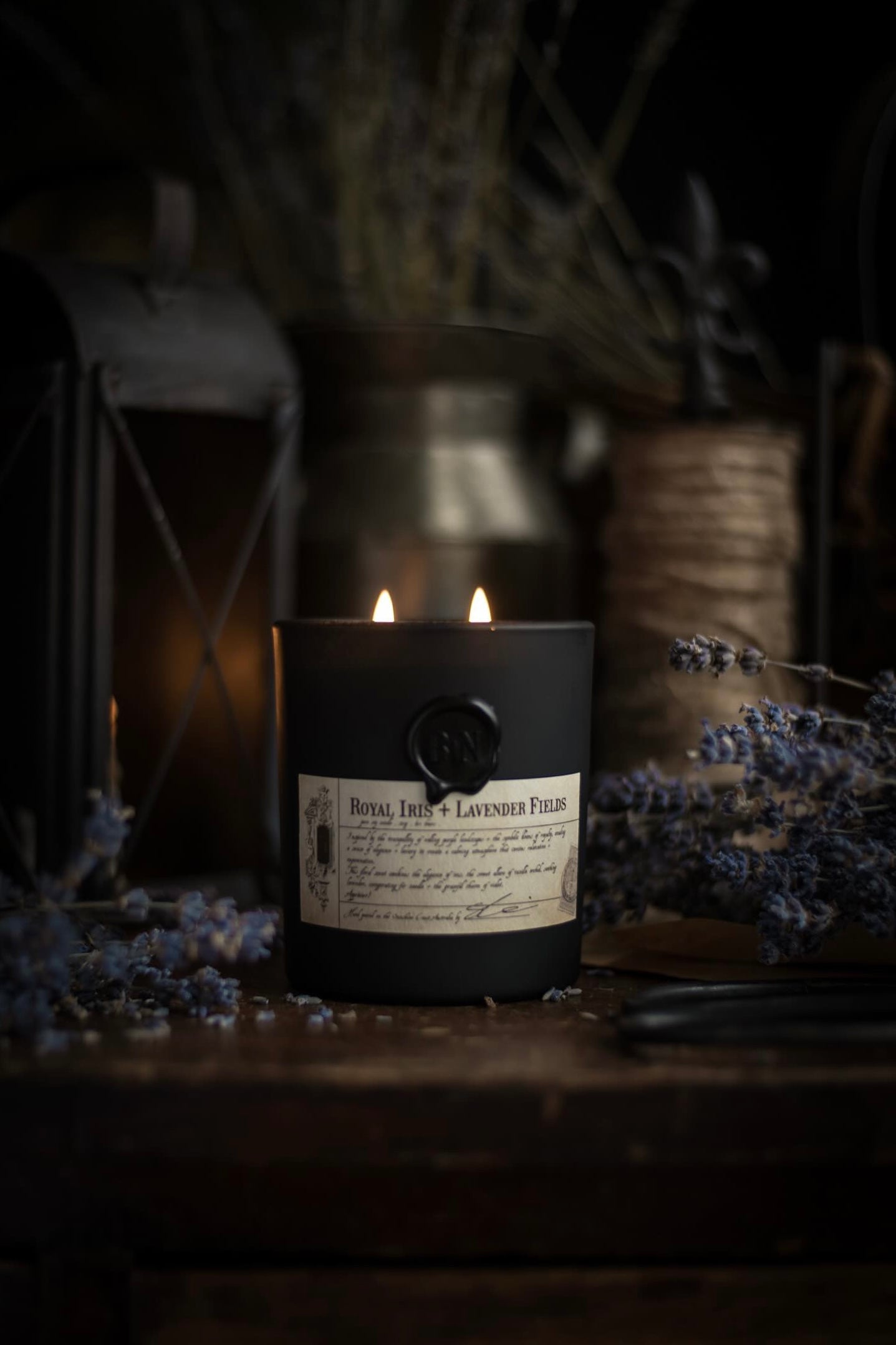 Blanc & Nero | Royal Iris & Lavender Fields Candle