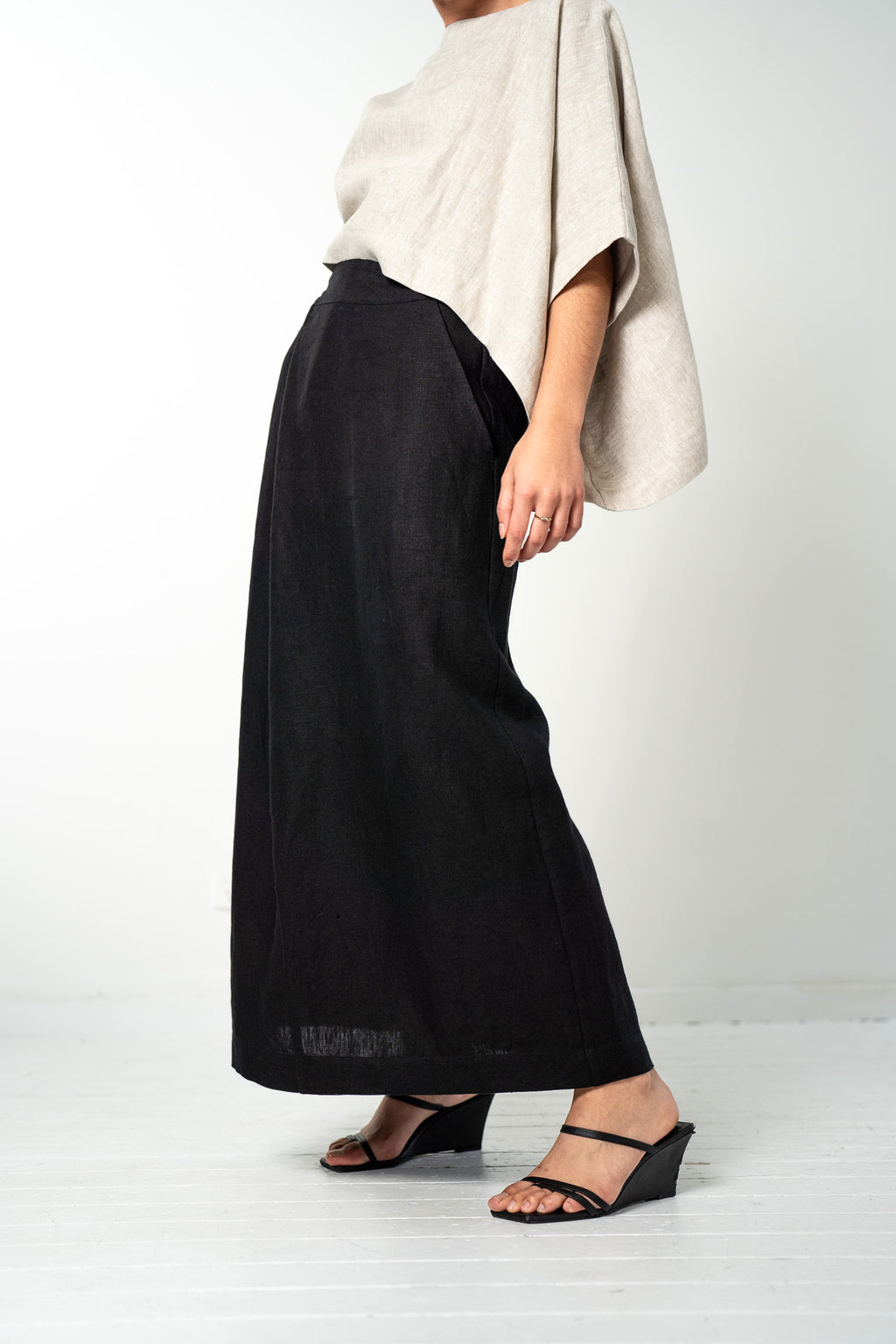 Koi Skirt | Black