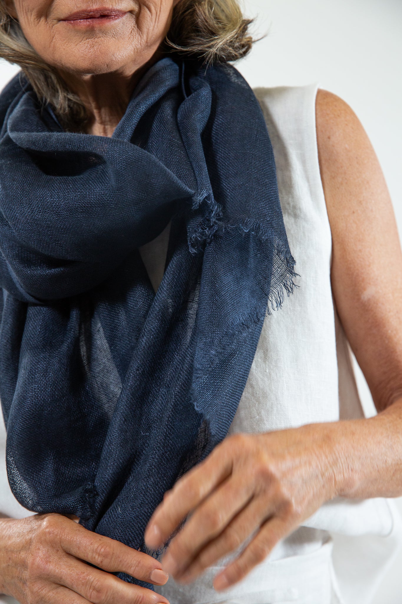 Linen Gauze Scarf | Navy